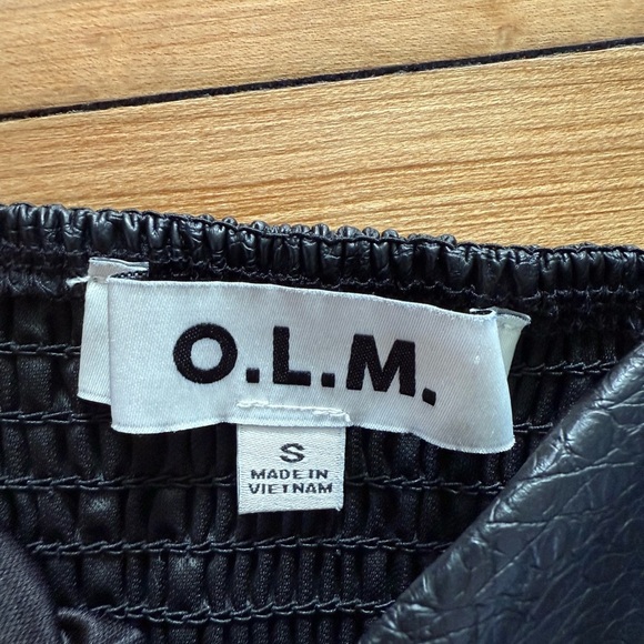O.L.M. Black faux leather corset style crop top - Picture 2 of 6